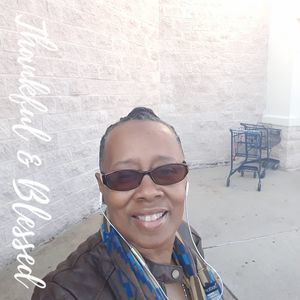 Meet your Posher, Vickie j